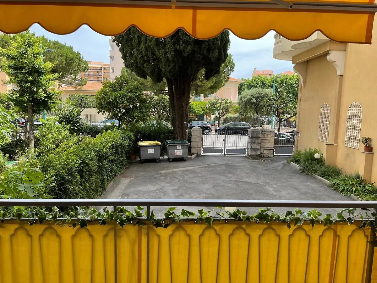 Location Saisonniere Menton 220 M Des Plages Apartment